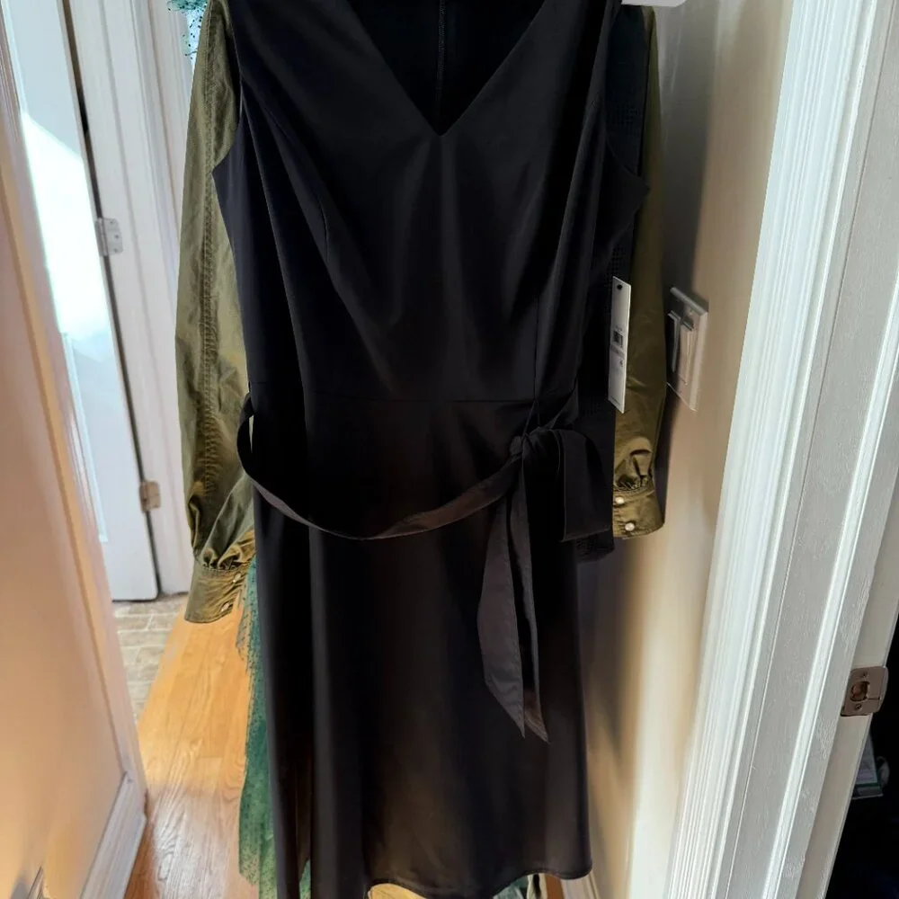 Calvin Klein Commuter V-Neck A-Line Dress - Picture 7 of 10